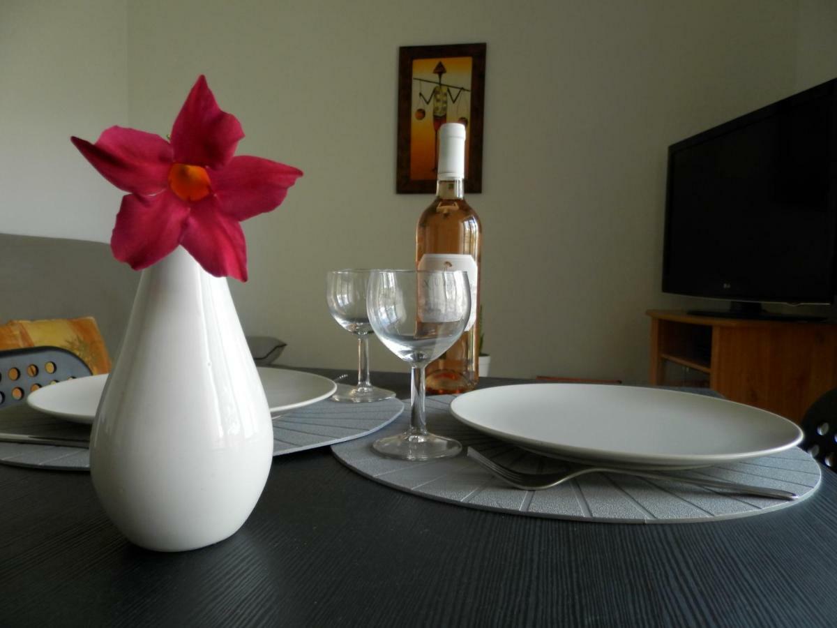 Les Pins . 2 P Calme Et Terrasse Appartement Nice Buitenkant foto